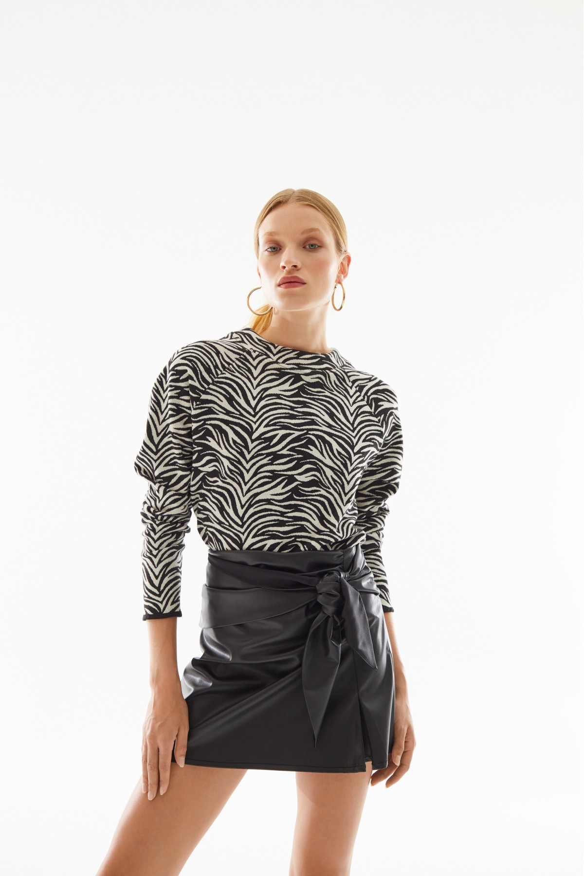Zebra Desenli Sweatshirt Siyah