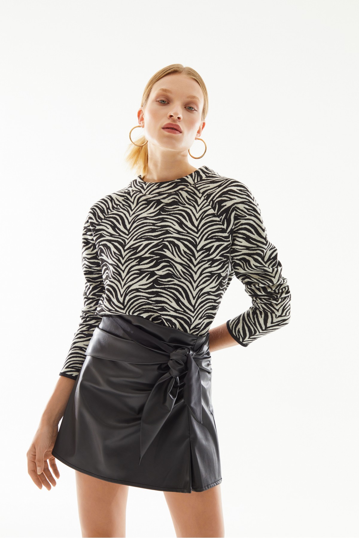 Zebra Desenli Sweatshirt Siyah
