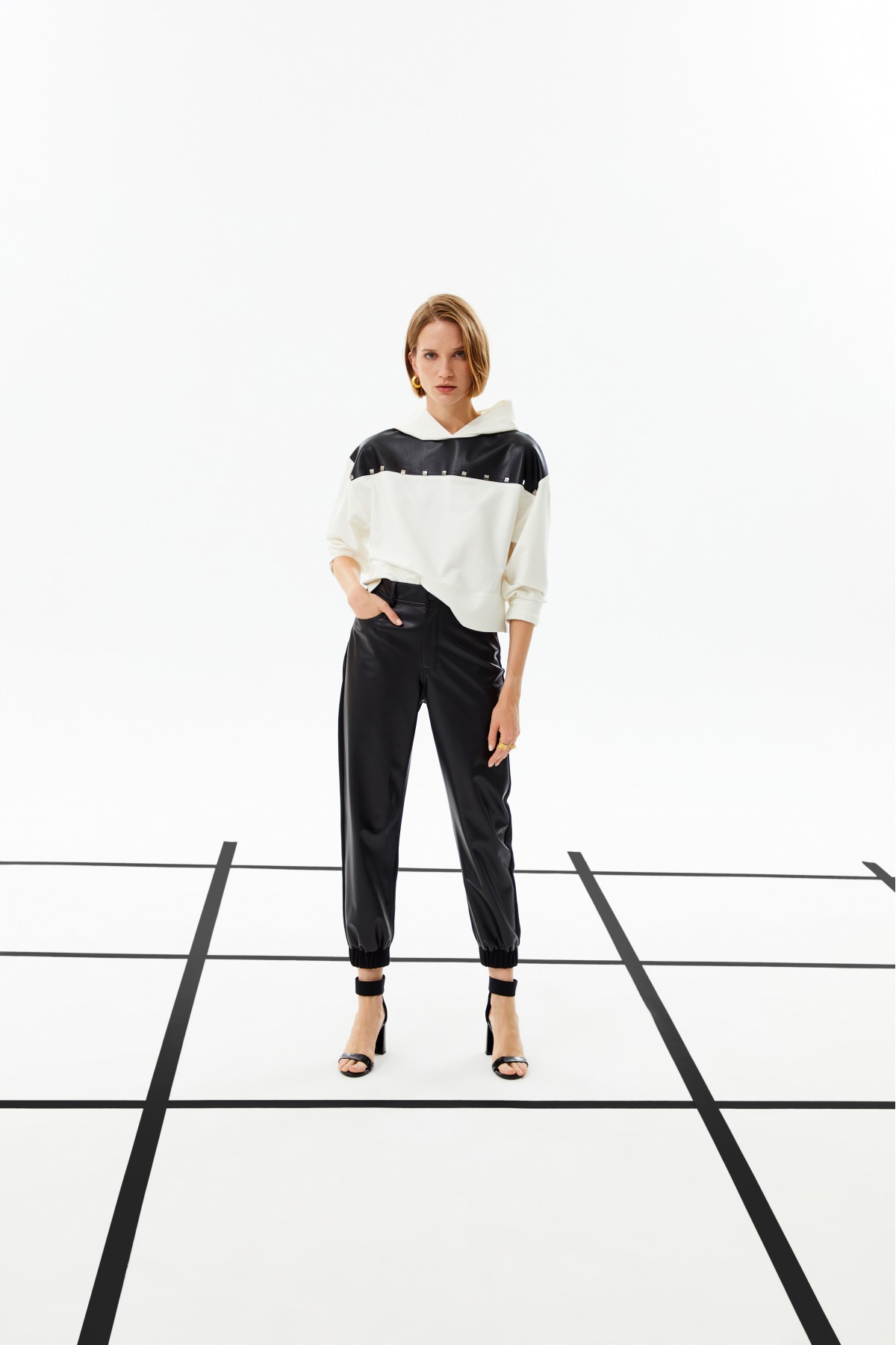 Deri Detaylı Troklu Sweatshirt Ekru
