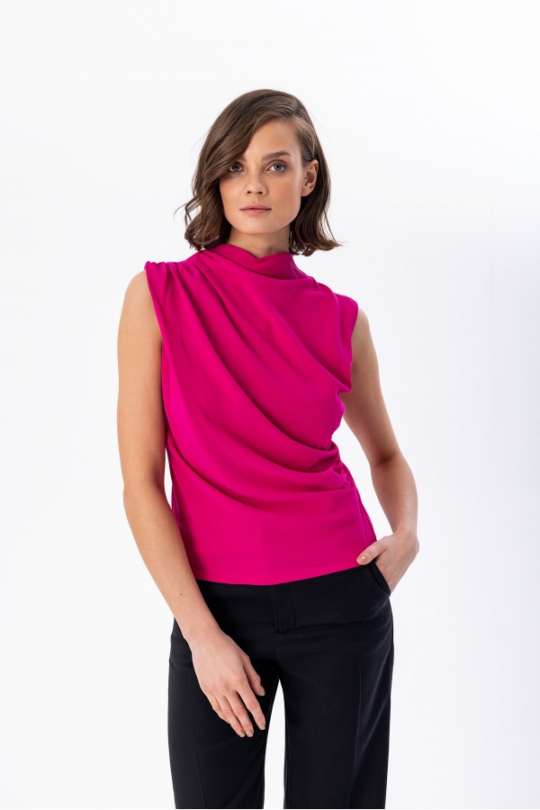 Yüksek Yaka Kolsuz Bluz Fuşya