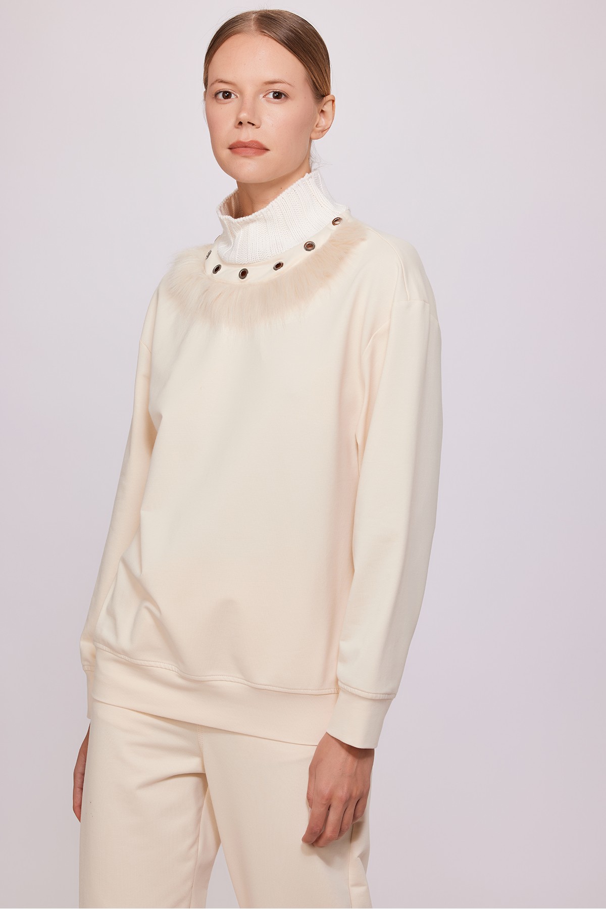 Kürk Yaka Sweatshirt Krem