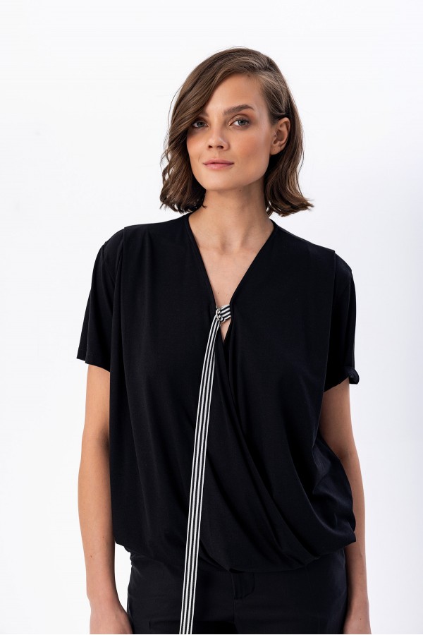 Şeritli Kruvaze T-shirt Siyah