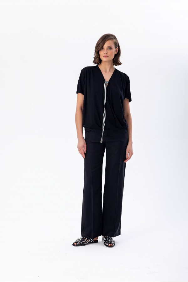 Şeritli Kruvaze T-shirt Siyah Şeritli Kruvaze T-shirt Siyah