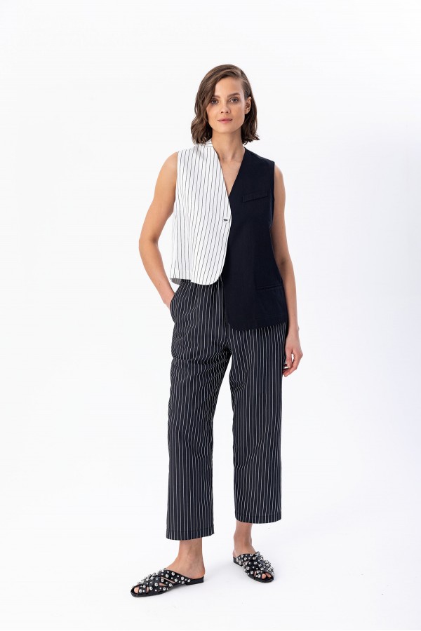 Kontrast Mono Yelek Siyah Kontrast Mono Yelek Siyah