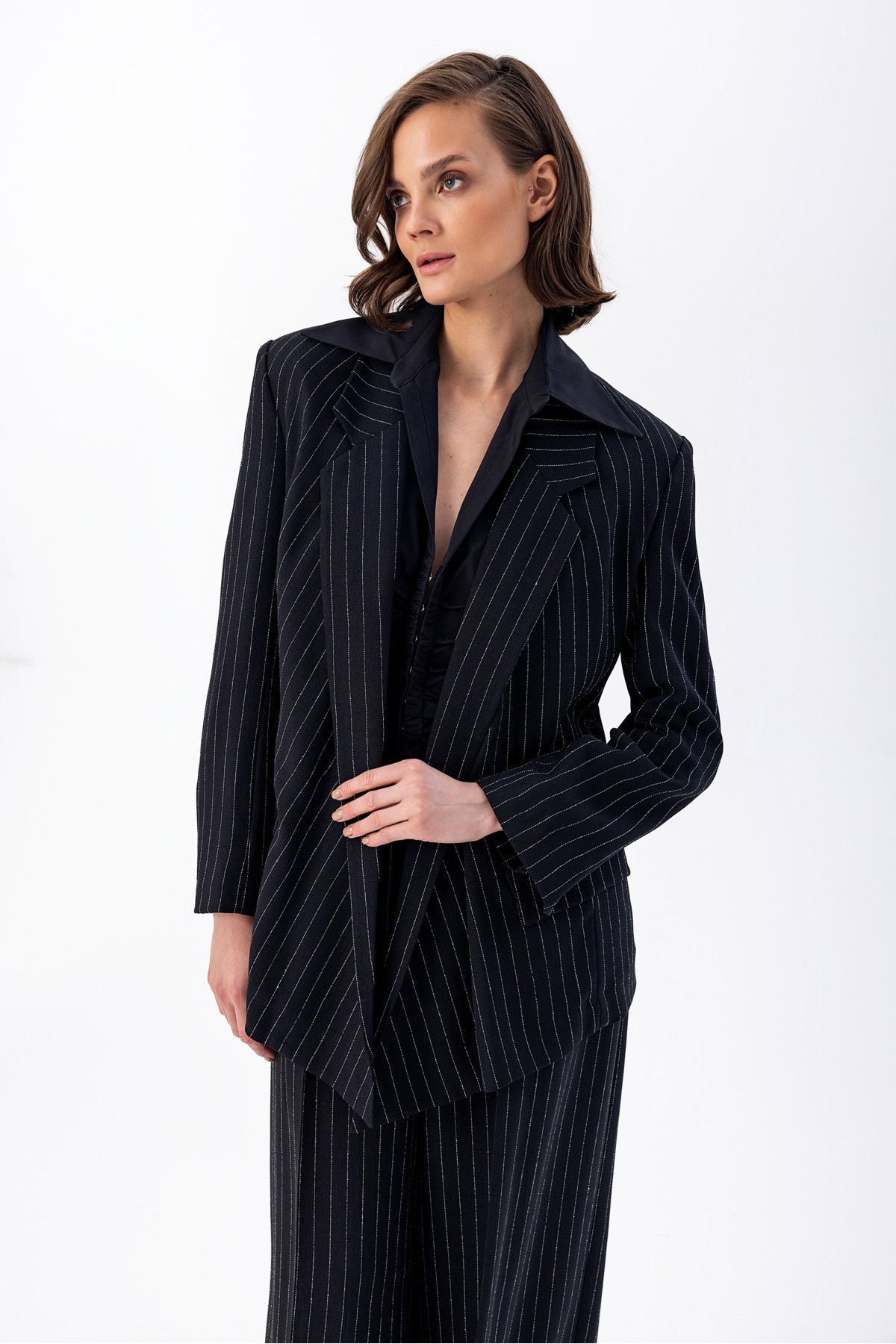 Asimetrik Çizgili Blazer Siyah