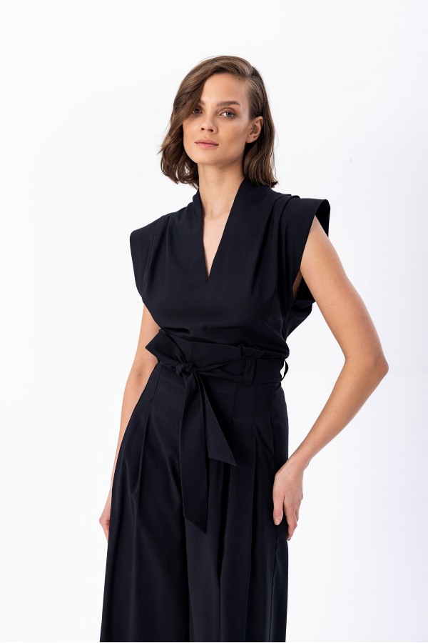 Büzgülü Kolsuz Bluz Siyah