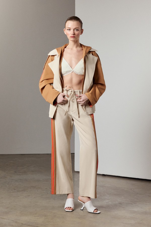 İçi Örmeli Kısa Trençkot Bej