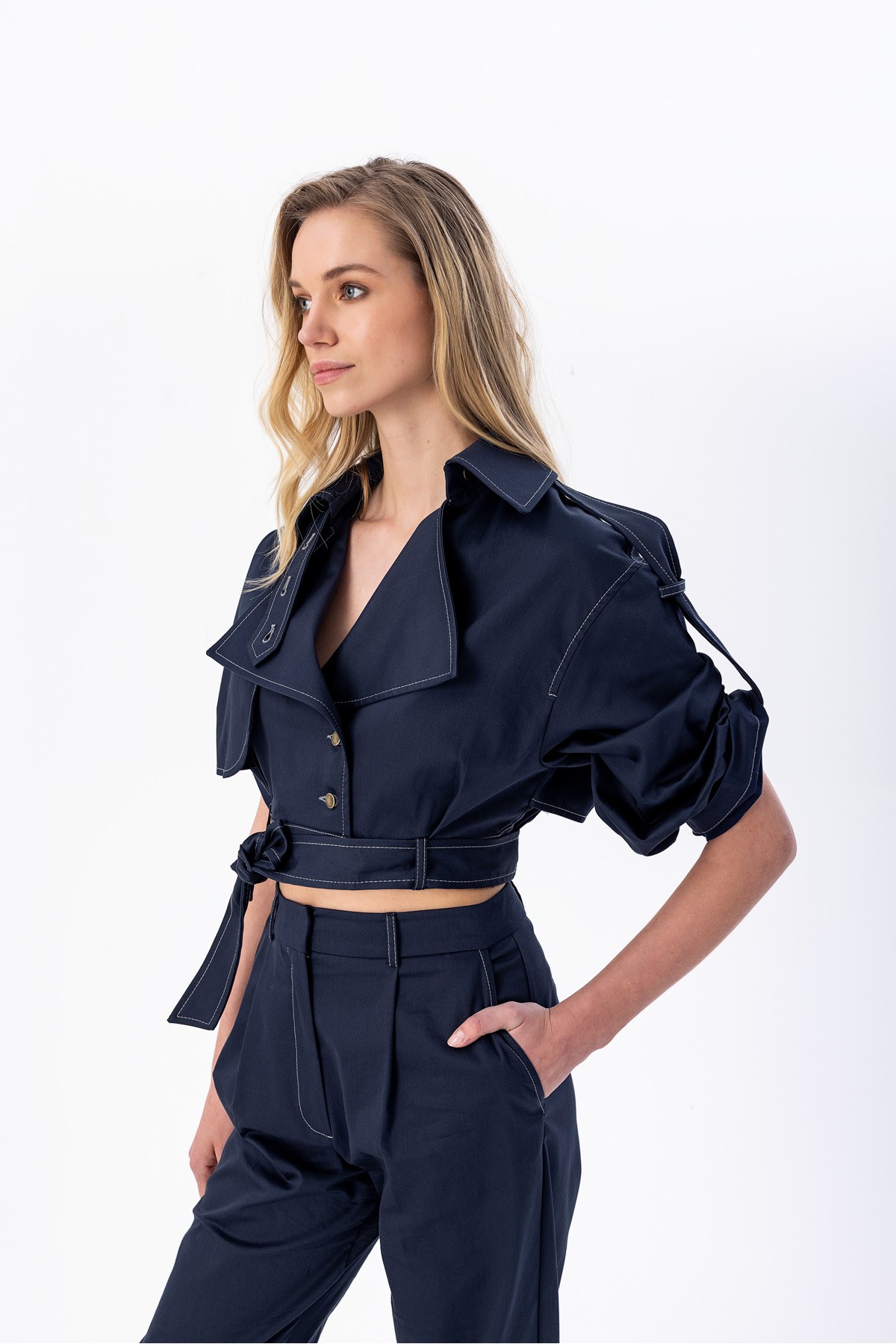 Crop Mont Laci̇vert Crop Mont Laci̇vert