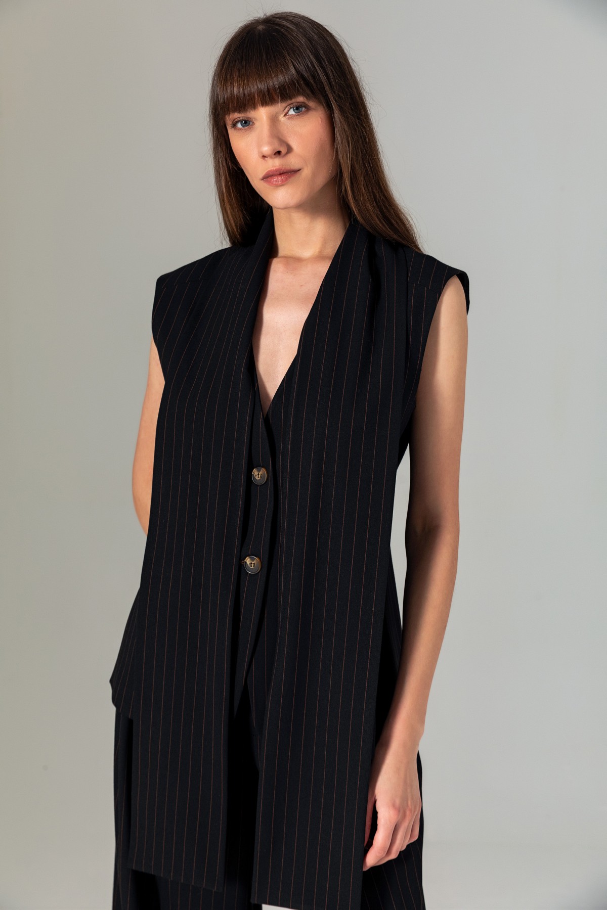 Şal Detaylı Çizgili Yelek Siyah