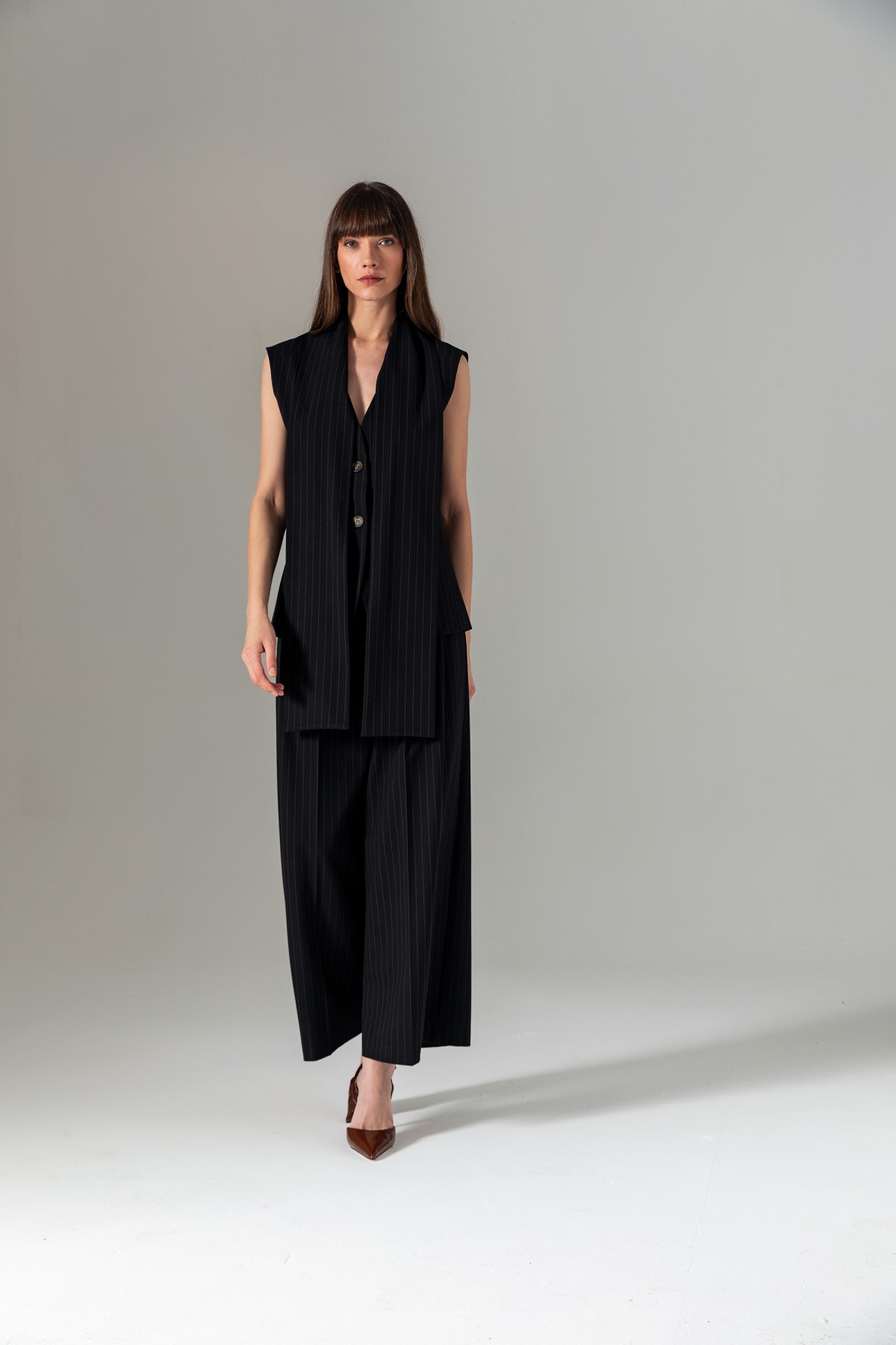 Şal Detaylı Çizgili Yelek Siyah