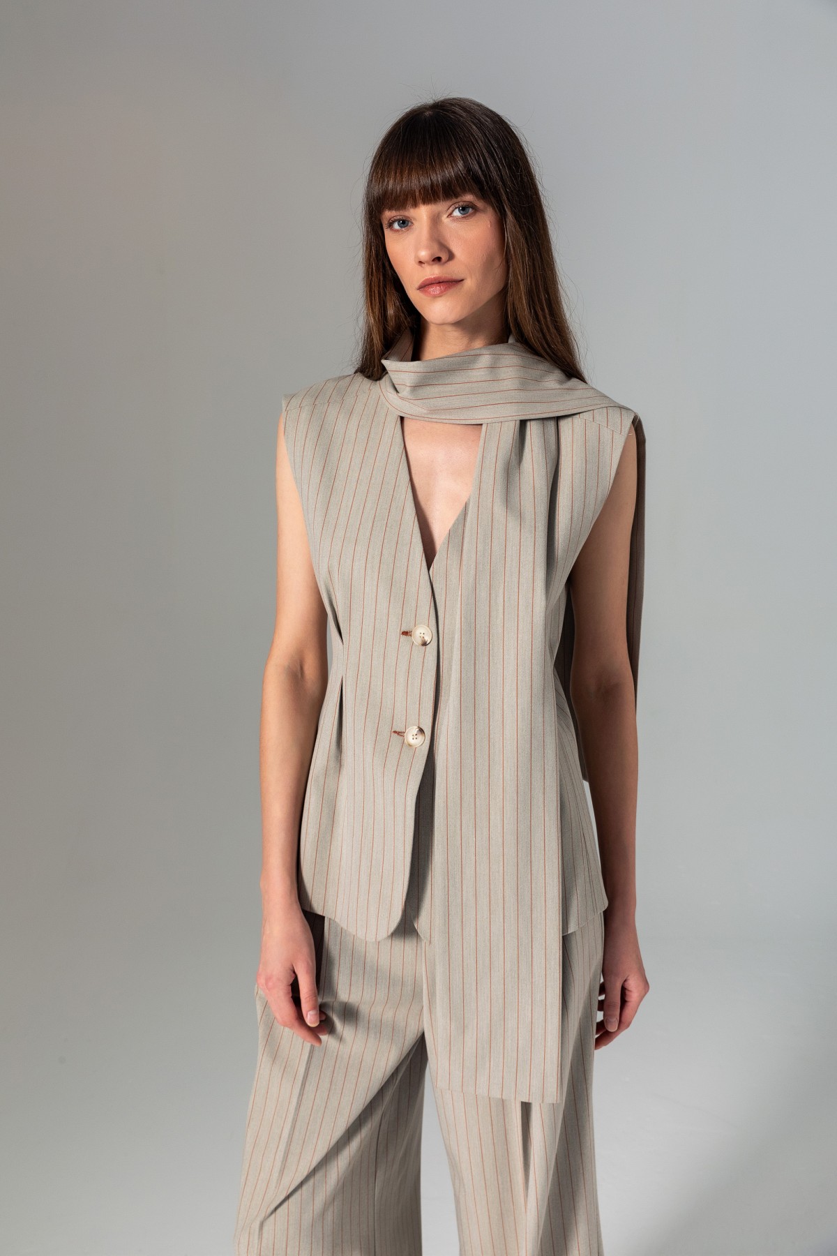 Şal Detaylı Çizgili Yelek Vizon
