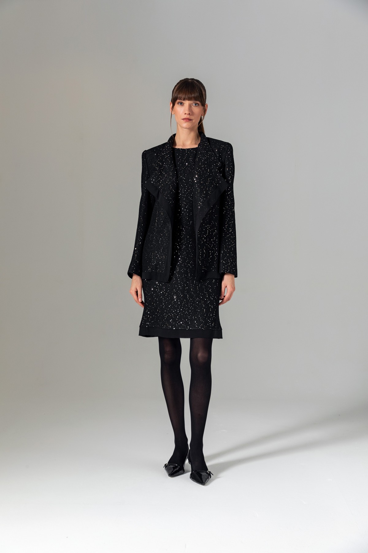 Bele Oturan Pullu Ceket Siyah