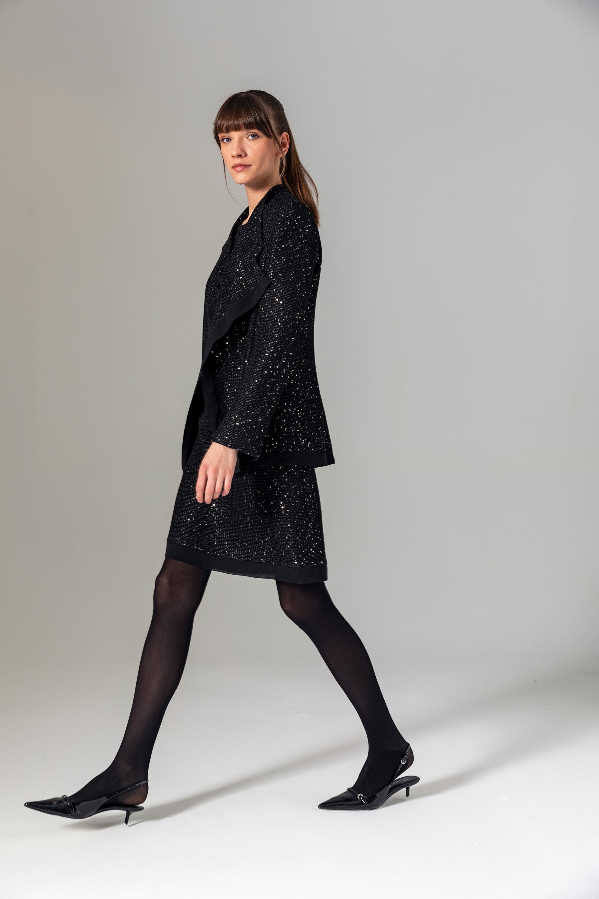 Bele Oturan Pullu Ceket Siyah