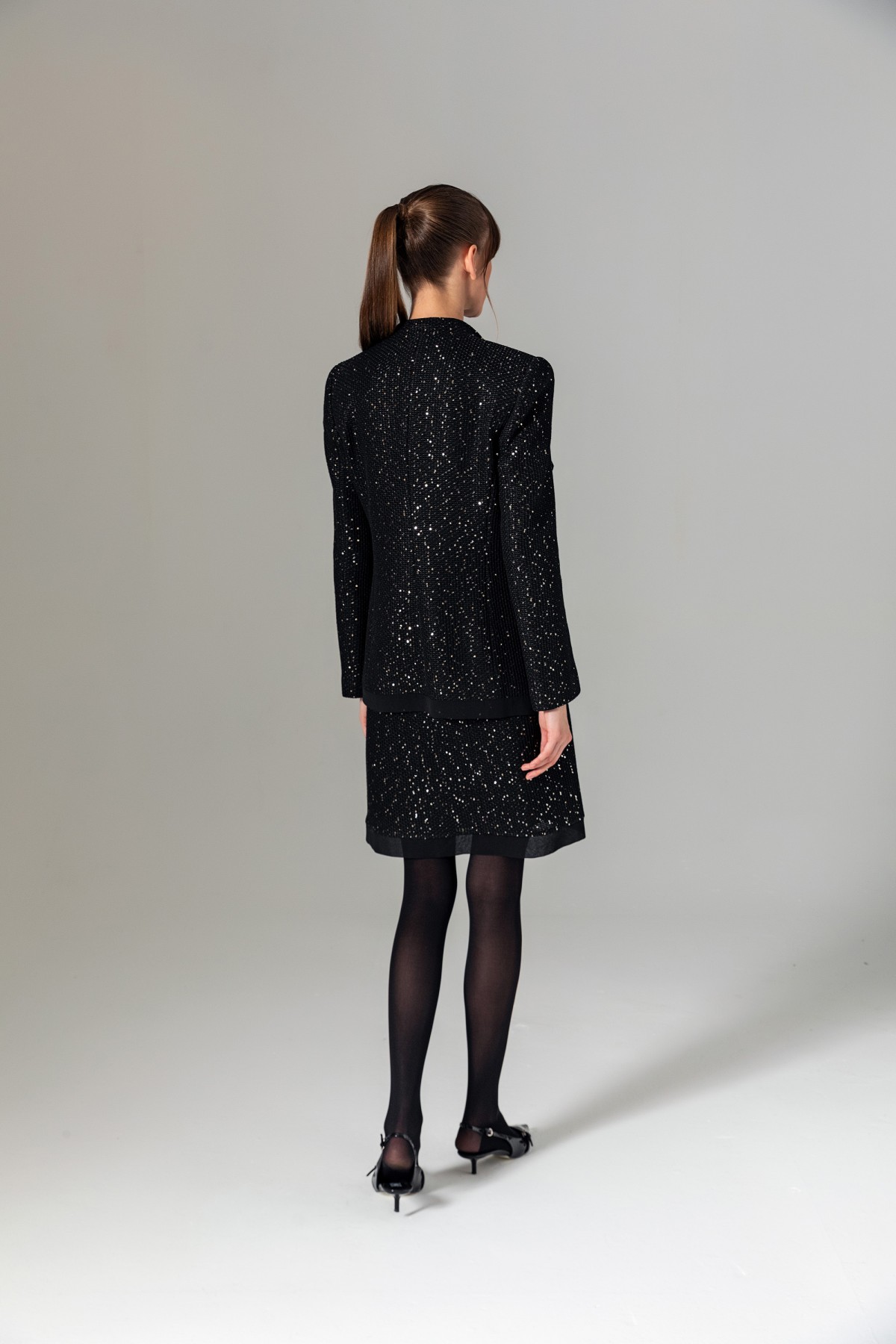 Bele Oturan Pullu Ceket Siyah