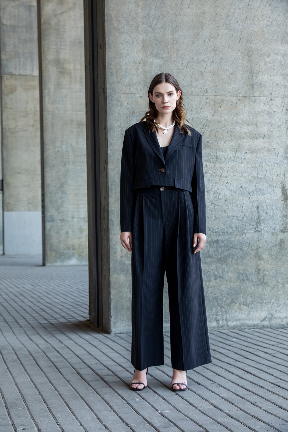 Pileli Geniş Paça Çizgili Pantolon Siyah