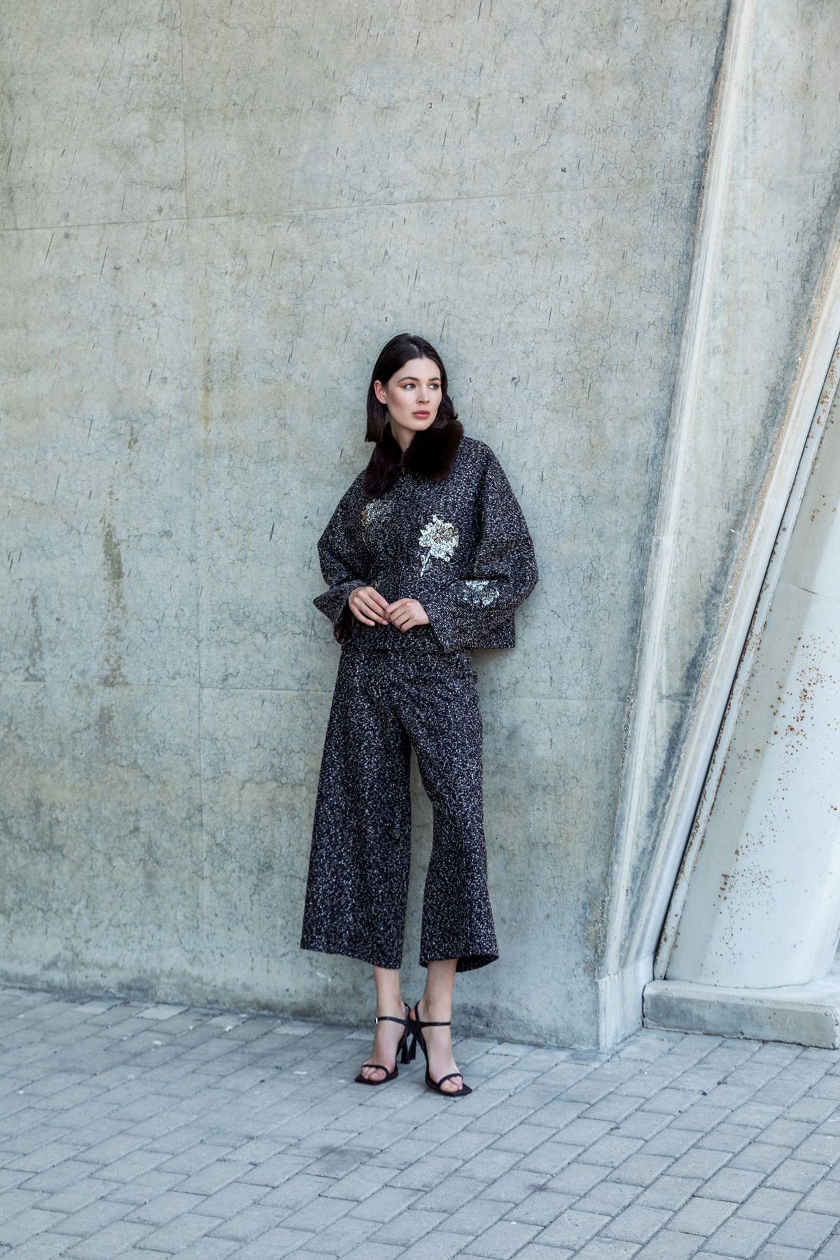 Dokulu Kumaş Bilek Pantolon Kahve