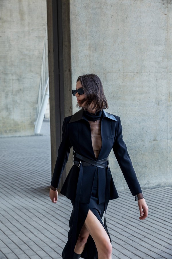 Çift Yırtmaçlı Midi Kalem Etek Siyah Çift Yırtmaçlı Midi Kalem Etek Siyah