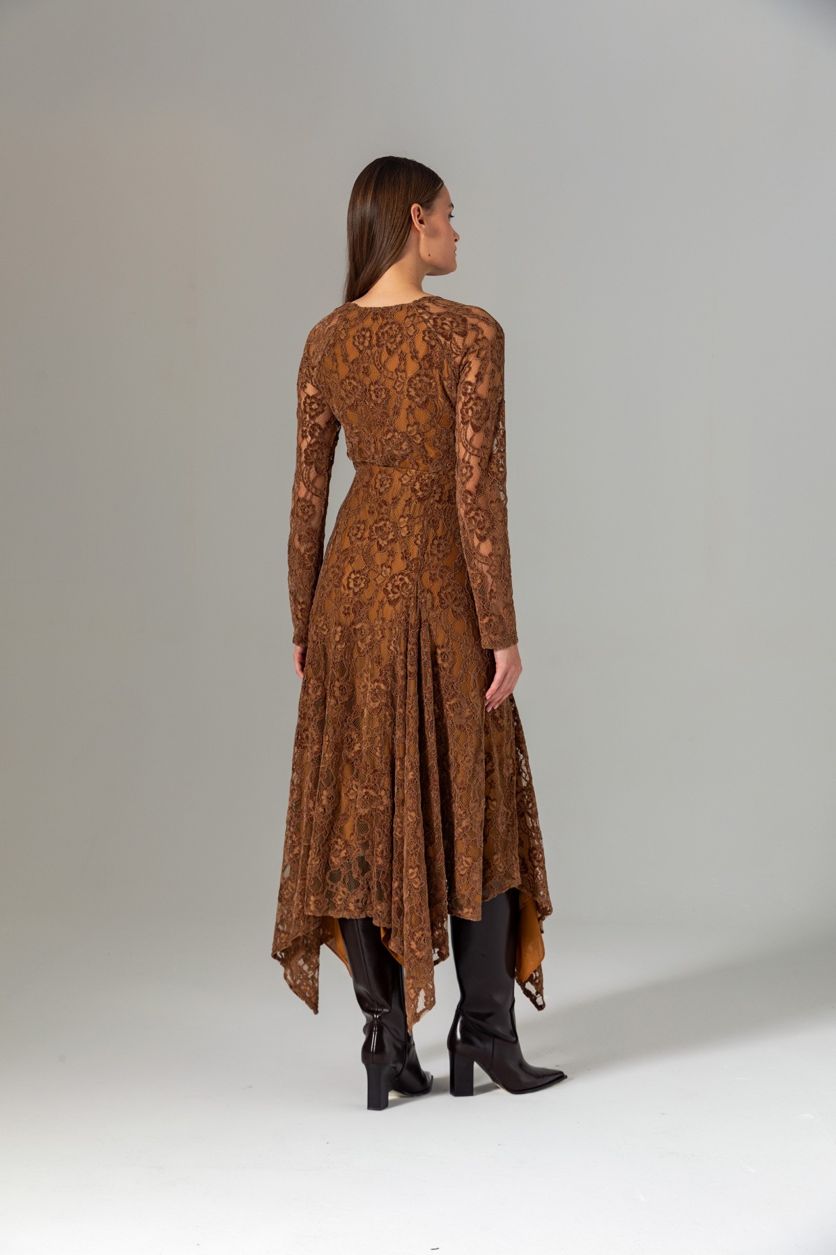 Asimetrik Dantel Etek Taba