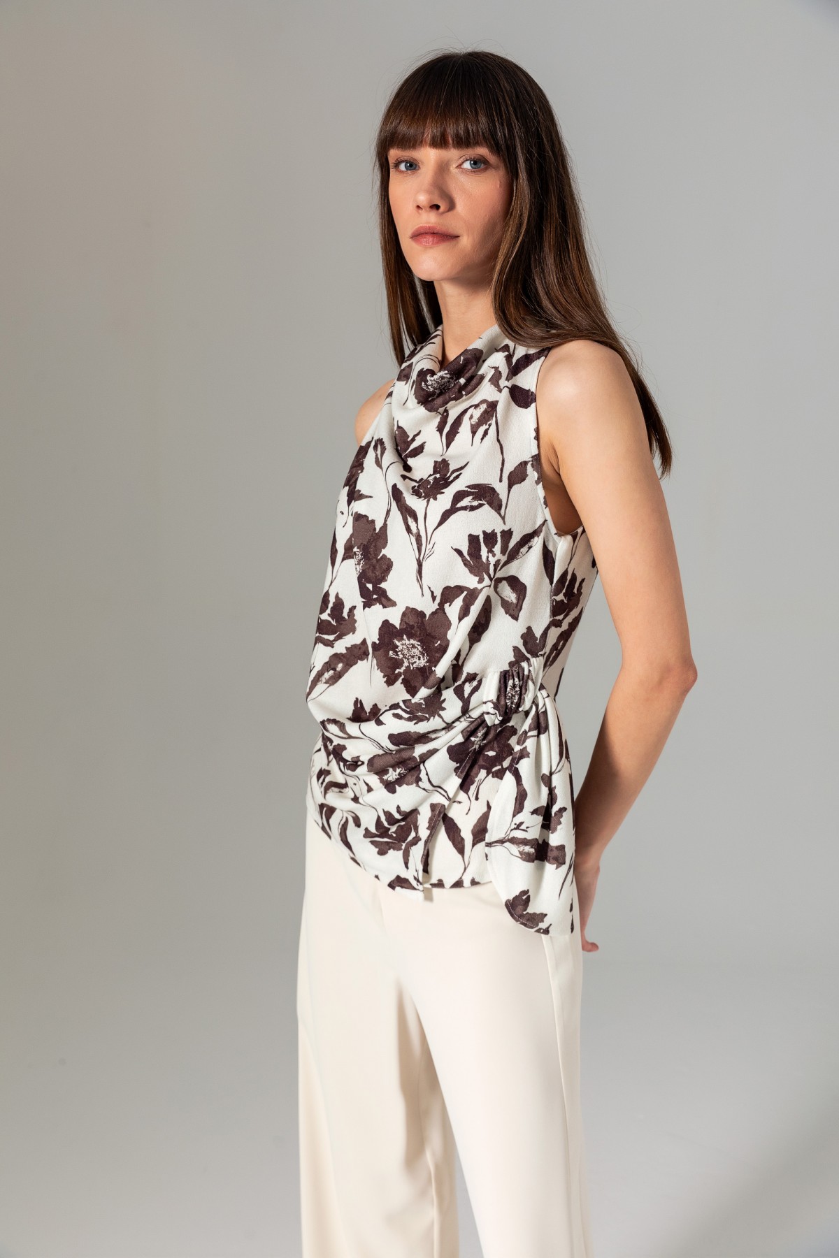 Desenli Halter Yaka Bluz Kahve