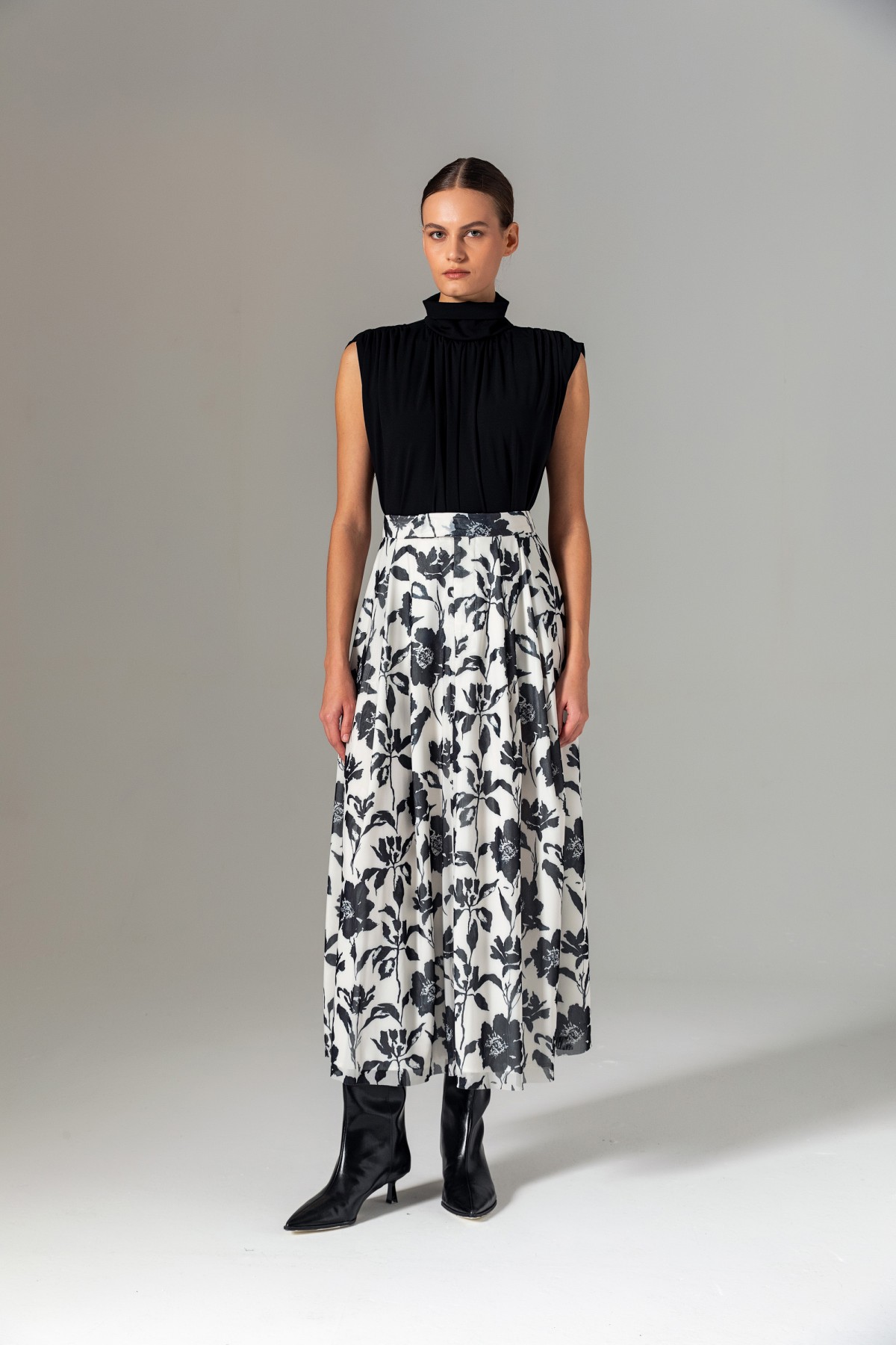 Yüksek Yaka Örme Bluz Siyah