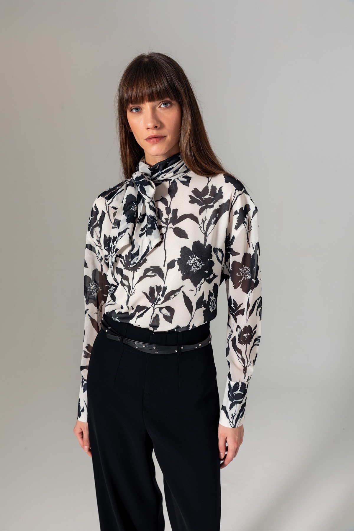 Şal Yaka Desenli Bluz Siyah