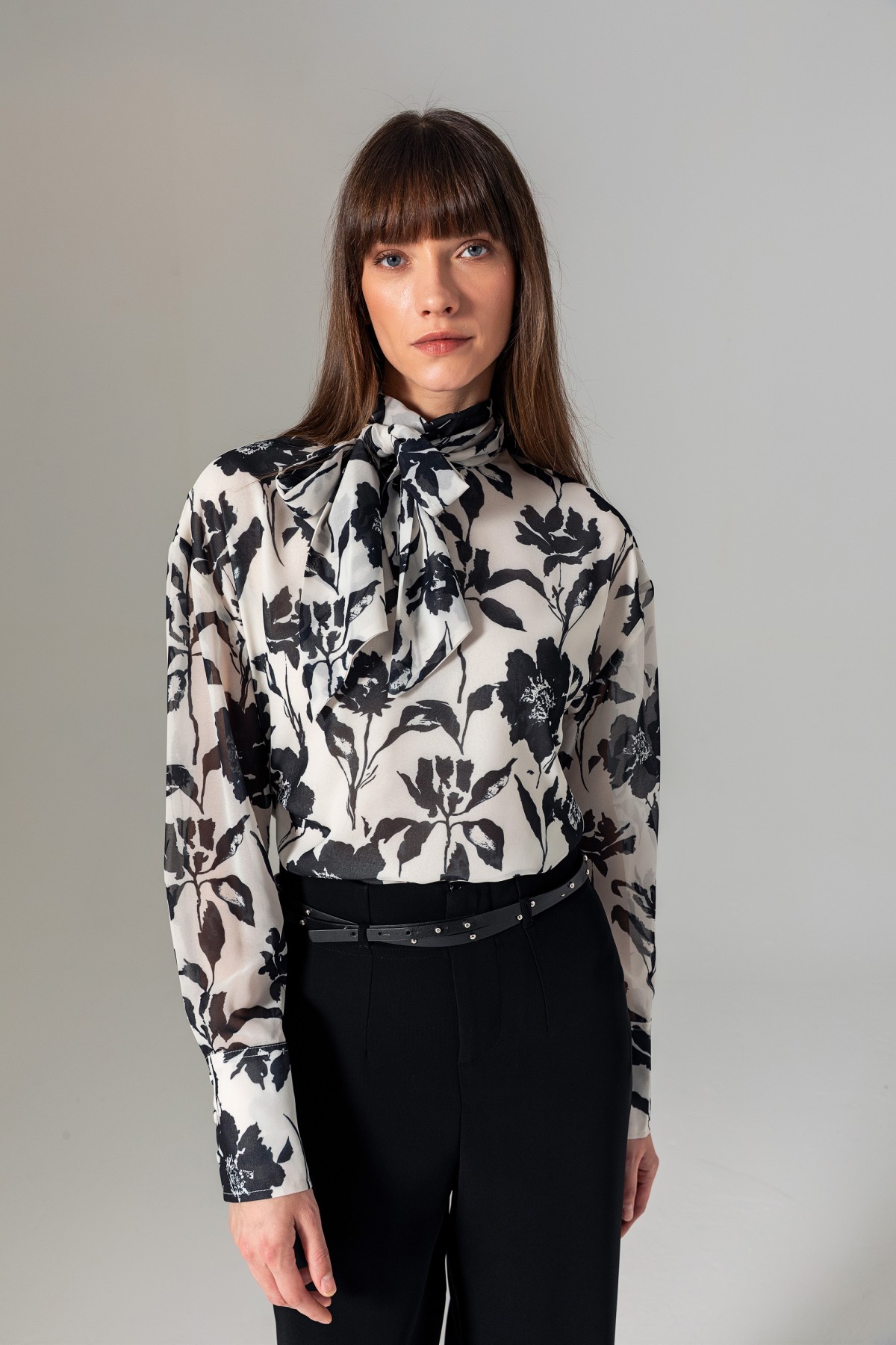 Şal Yaka Desenli Bluz Siyah