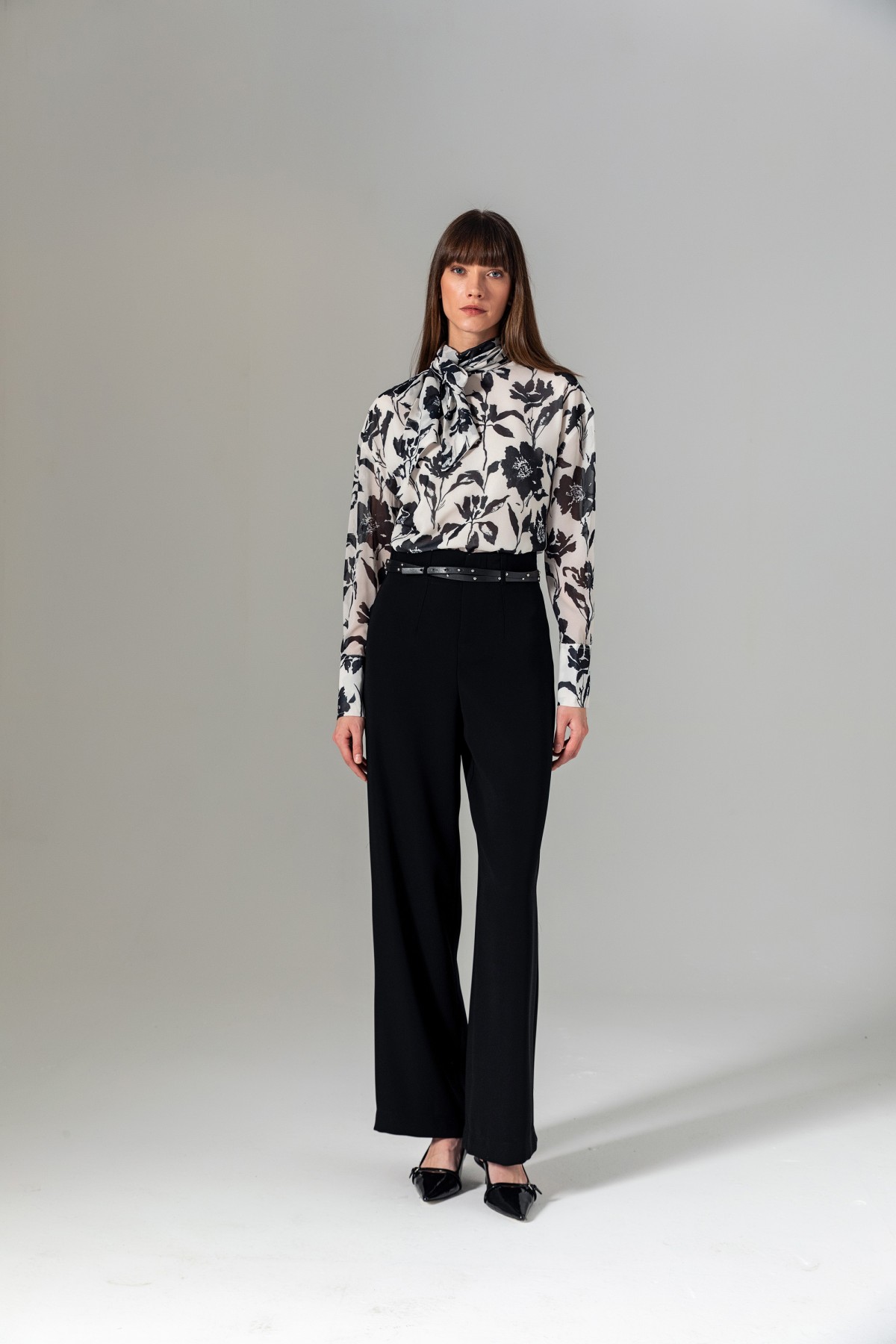 Şal Yaka Desenli Bluz Siyah