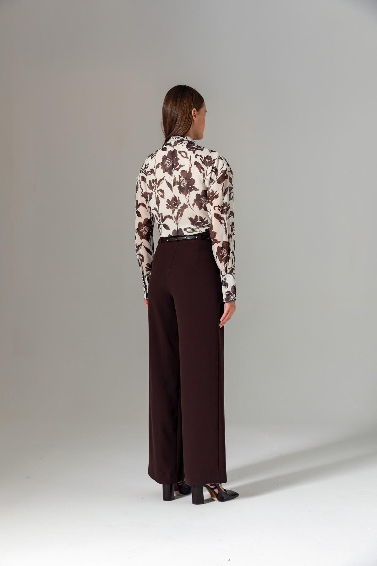 Şal Yaka Desenli Bluz Kahve