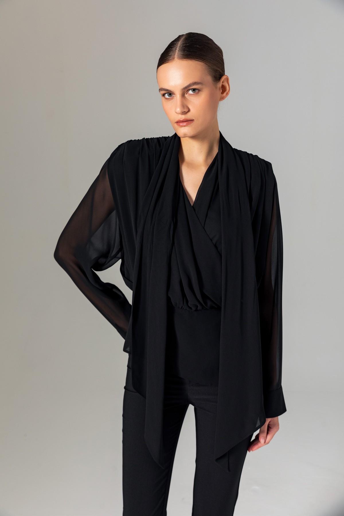 Şal Yaka Kruvaze Bluz Siyah