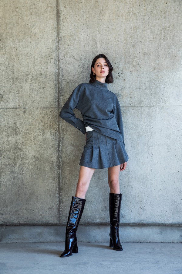 Yanı Büzgülü Yüksek Yaka Bluz Antrasit Yanı Büzgülü Yüksek Yaka Bluz Antrasit