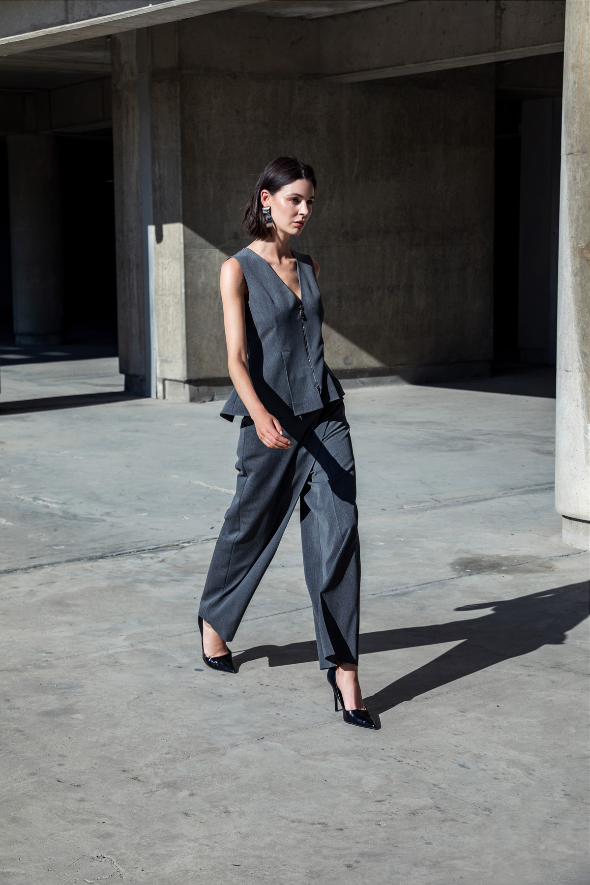 V- Yaka Kolsuz Bluz Antrasit