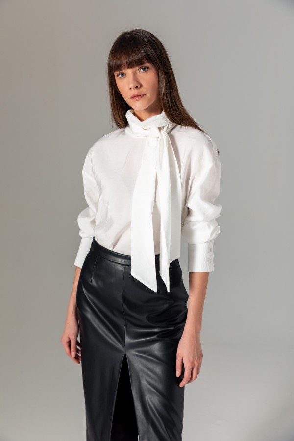 Şal Yaka Bluz Ekru Şal Yaka Bluz Ekru