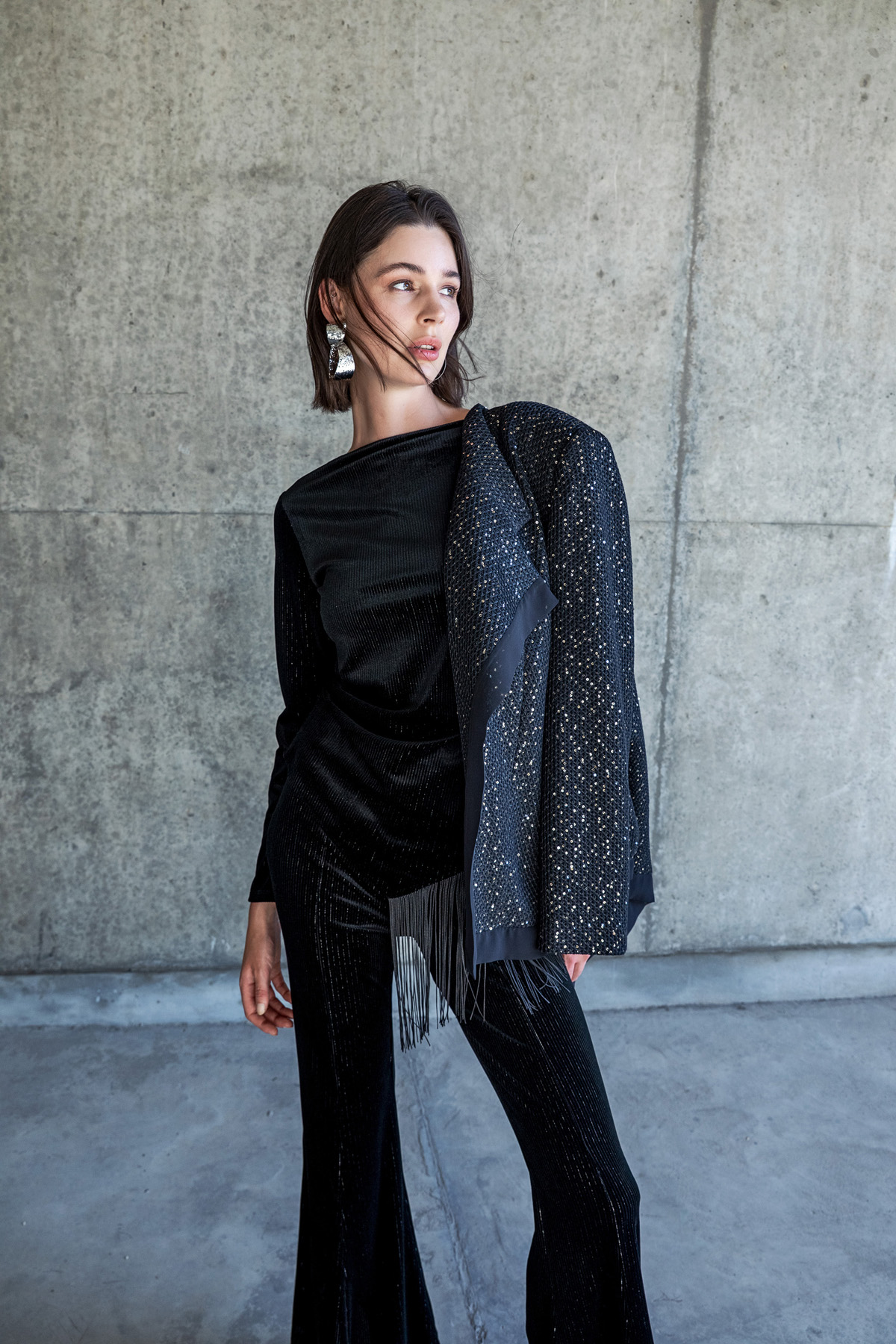 Püsküllü Kadife Bluz Siyah