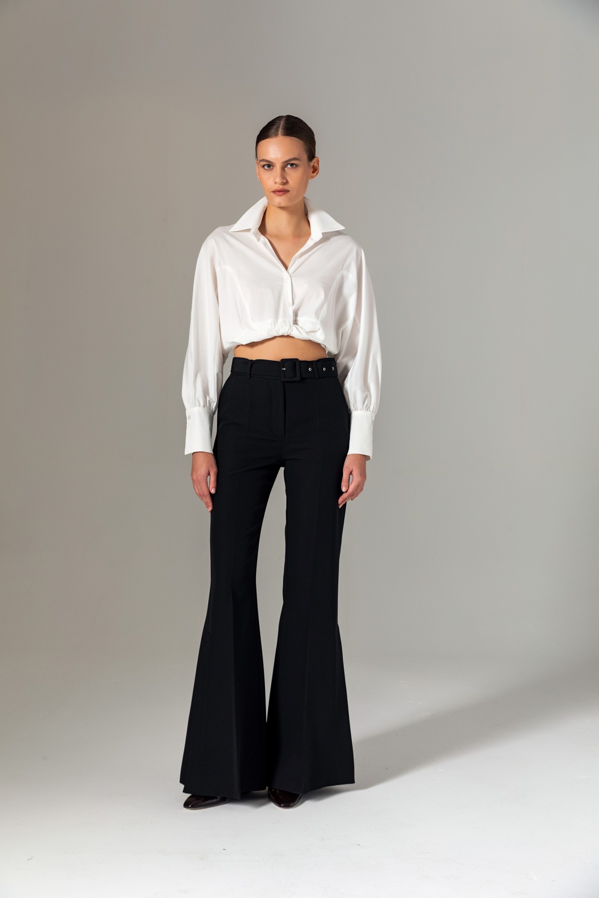 Bele Oturan Gömlek Ekru