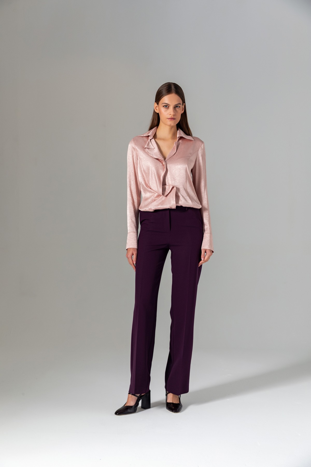 Asimetrik Kapama Gömlek Pudra