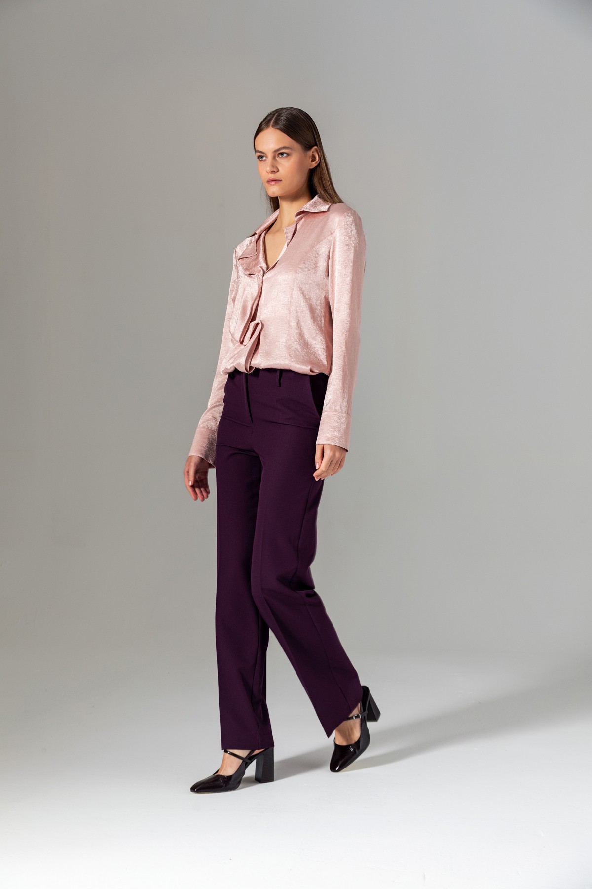 Asimetrik Kapama Gömlek Pudra