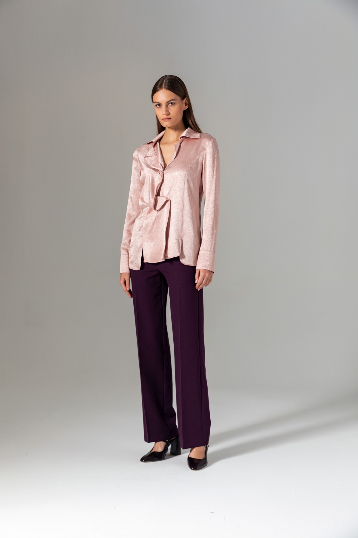 Asimetrik Kapama Gömlek Pudra