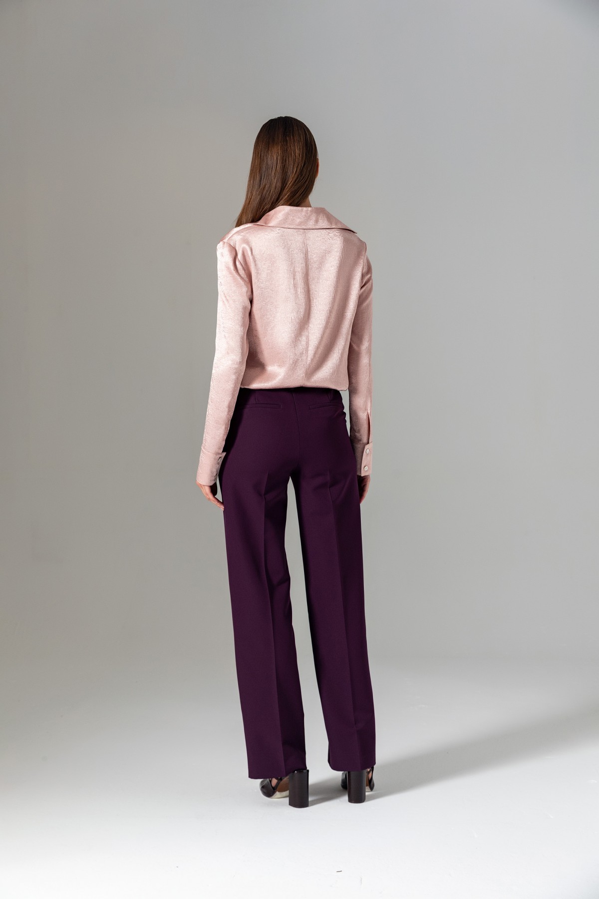 Asimetrik Kapama Gömlek Pudra