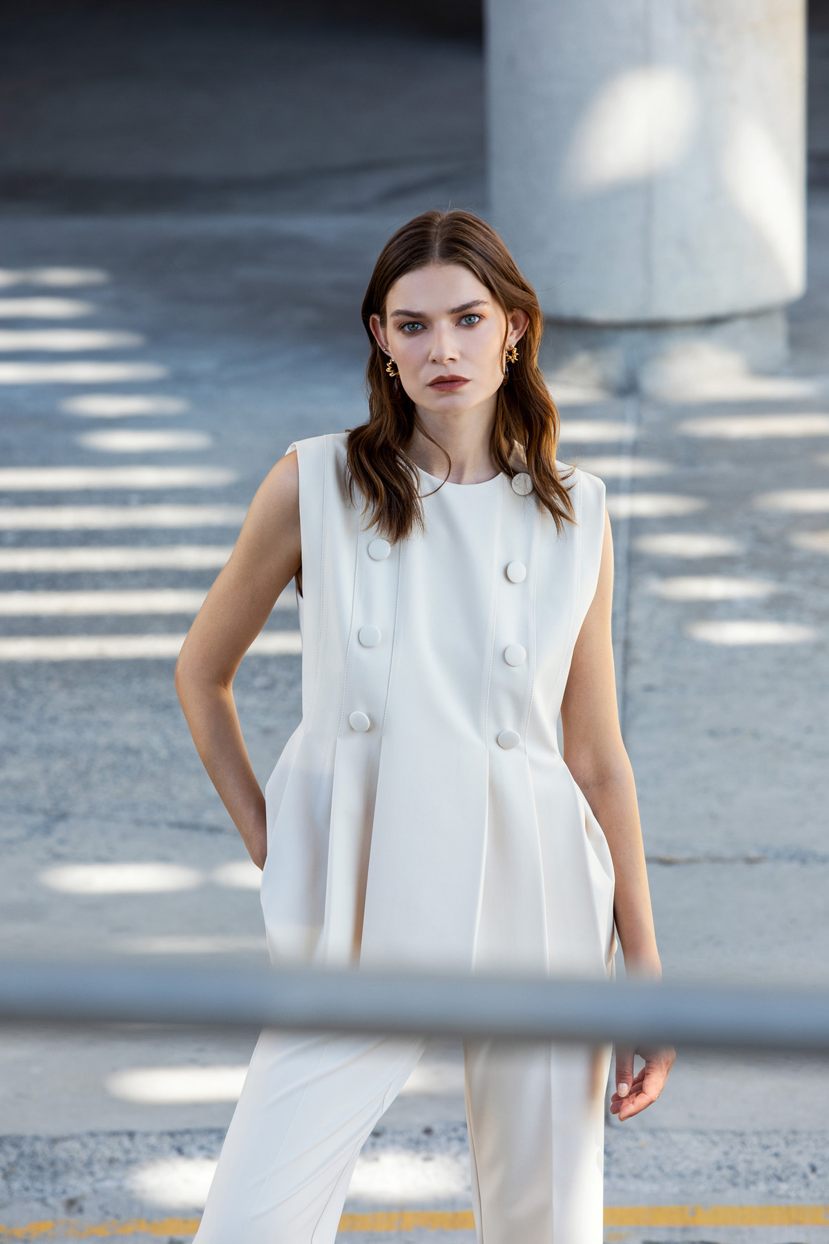 Sıfır Yaka Kolsuz Pileli Bluz Ekru