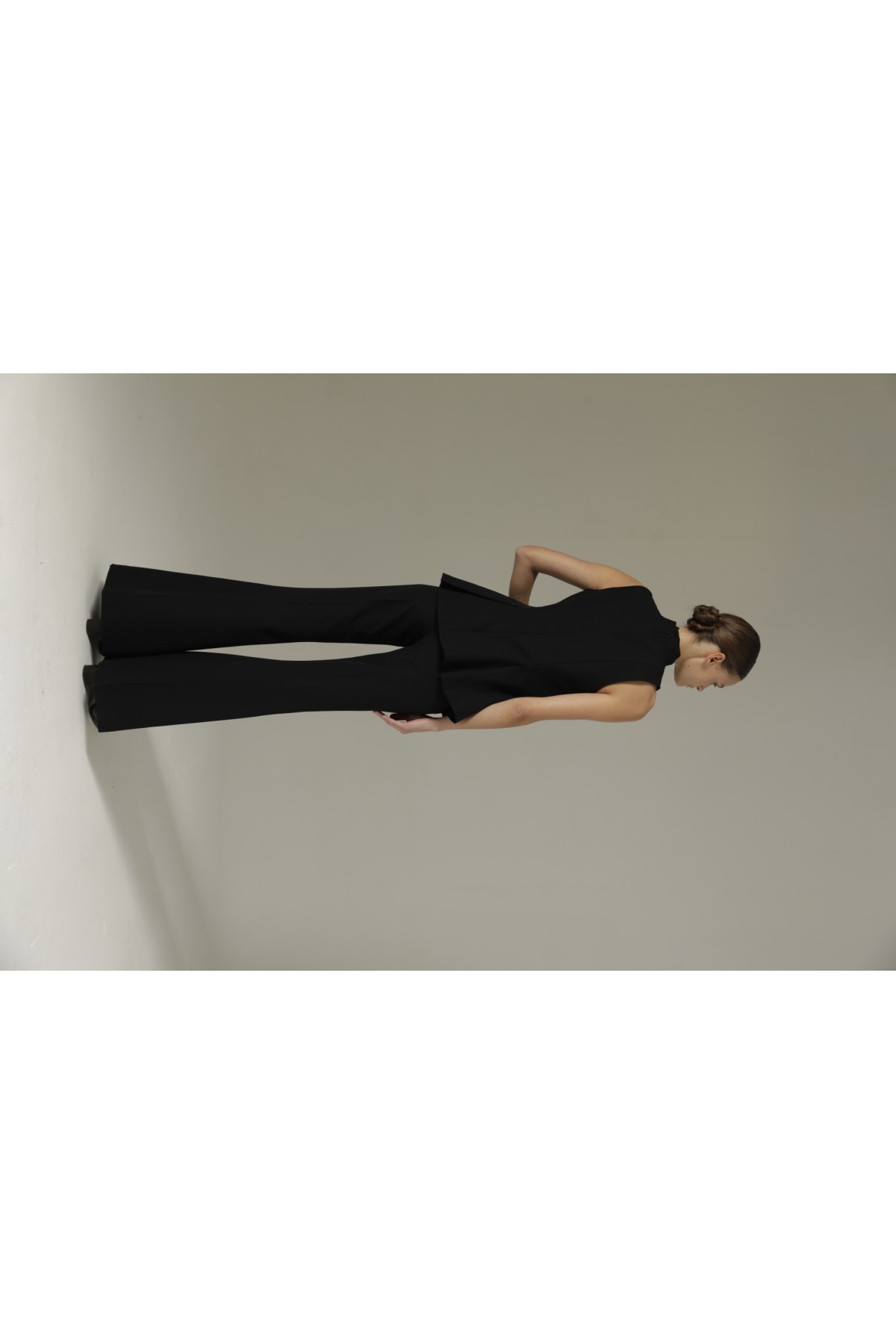 Yakası Kemer Detaylı Bluz Siyah