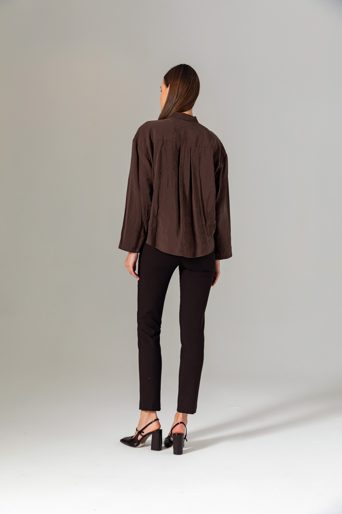 Yakası Bağlamalı Kruvaze Bluz Kahve