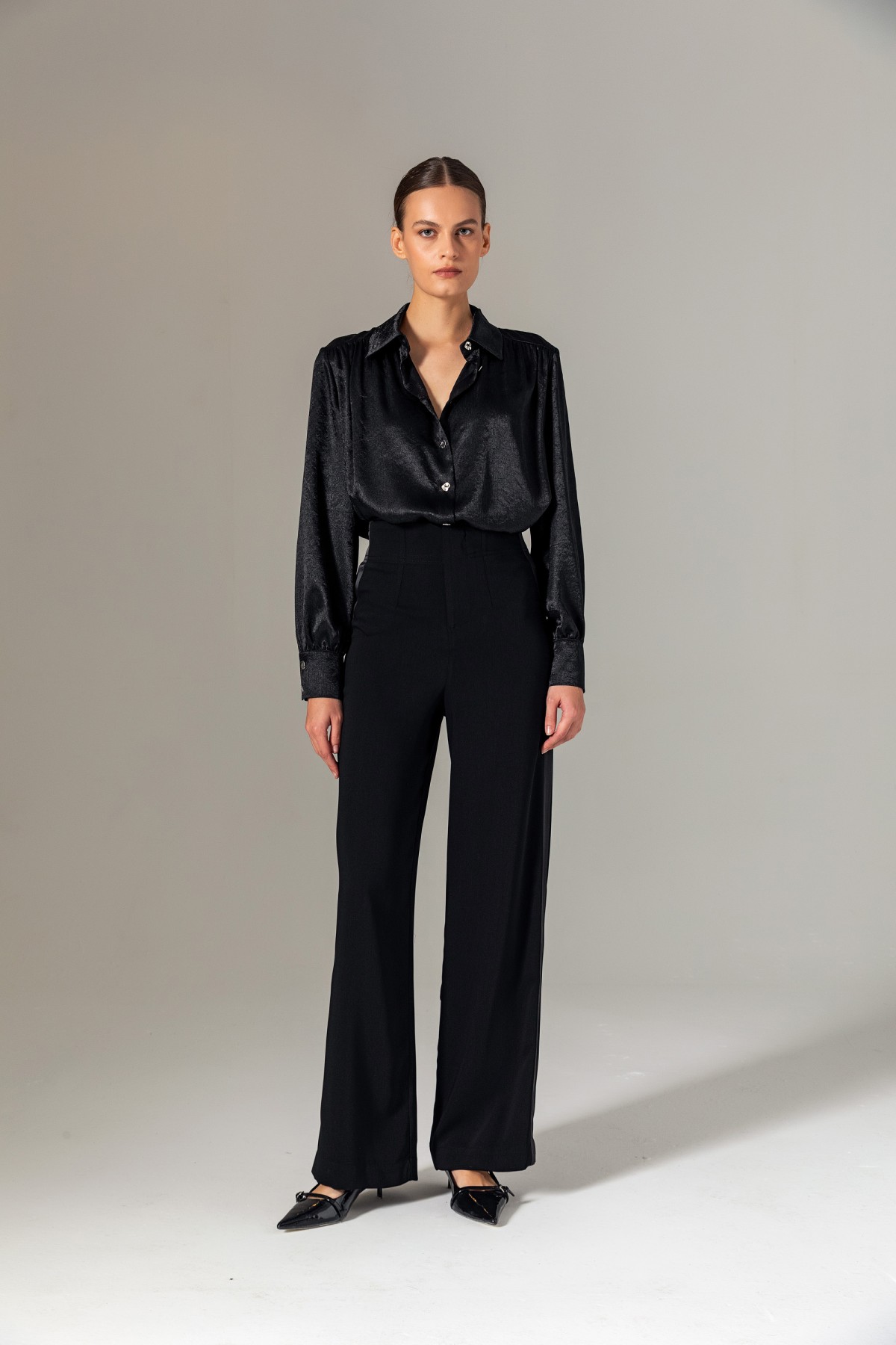 Metal Düğmeli Gömlek Siyah