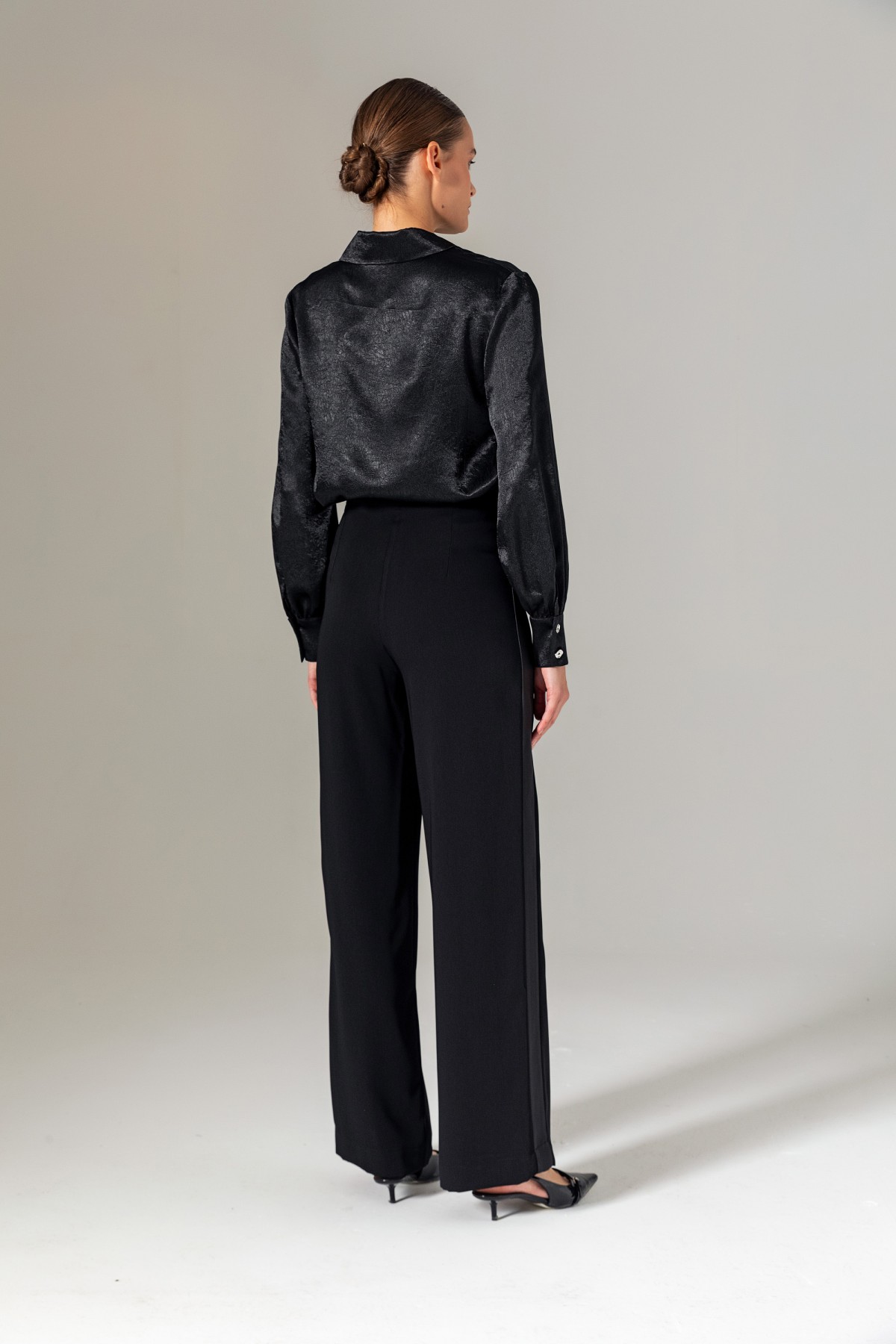 Metal Düğmeli Gömlek Siyah