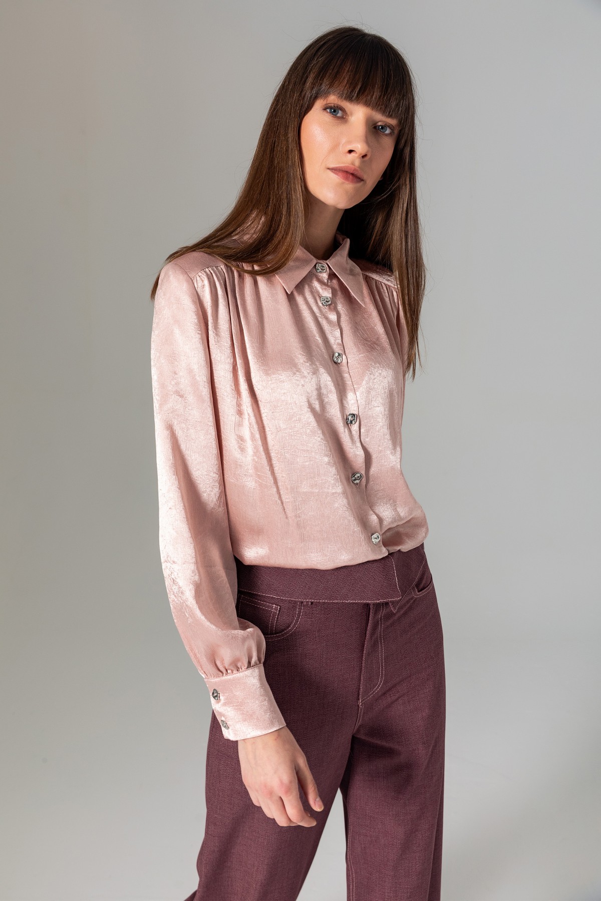 Metal Düğmeli Gömlek Pudra