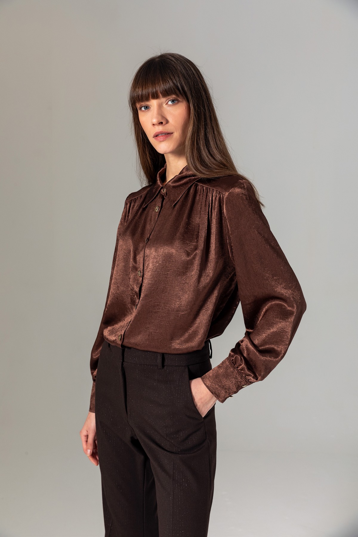 Metal Düğmeli Gömlek Kahve