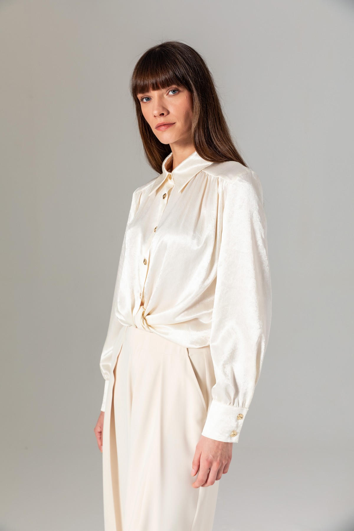 Metal Düğmeli Gömlek Krem