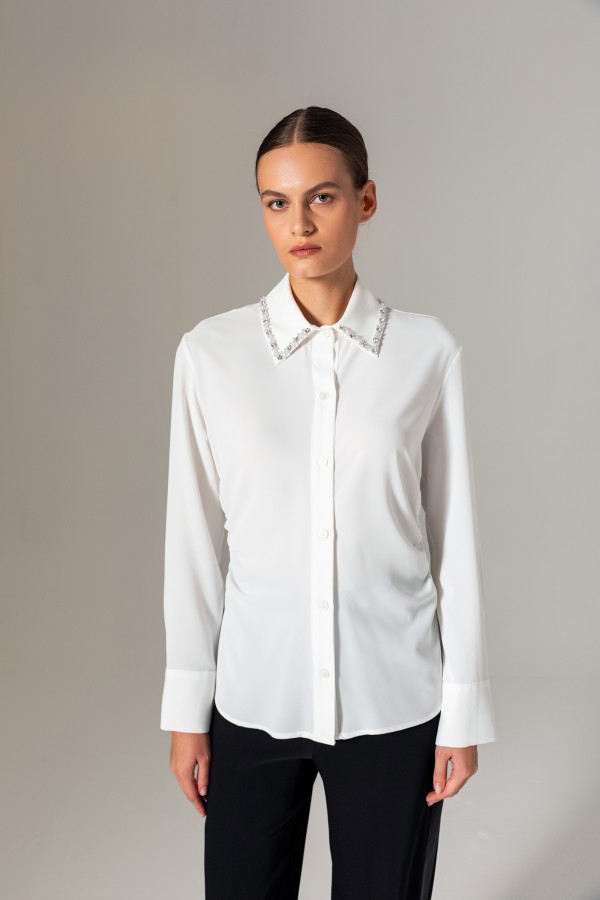 Yakası İşlemeli Gömlek Ekru Yakası İşlemeli Gömlek Ekru