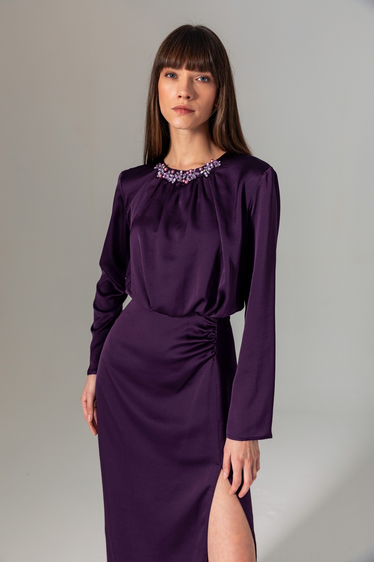 Yakası İşlemeli Uzun Kol Elbise Mor