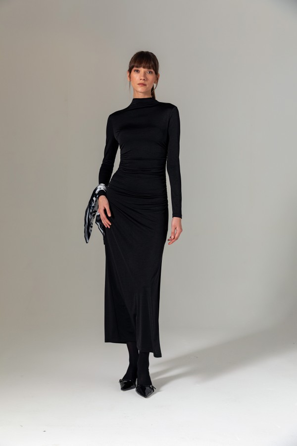 Şal Aksesuarlı Örme Elbise Siyah