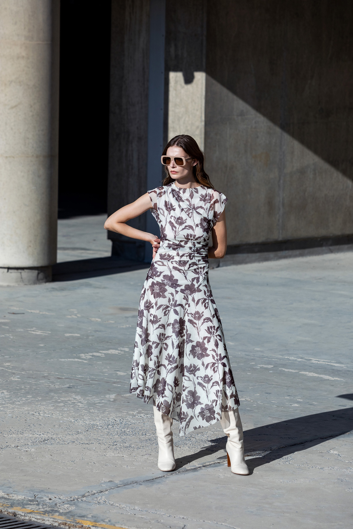 Asimetrik Desenli Tül Elbise Kahve